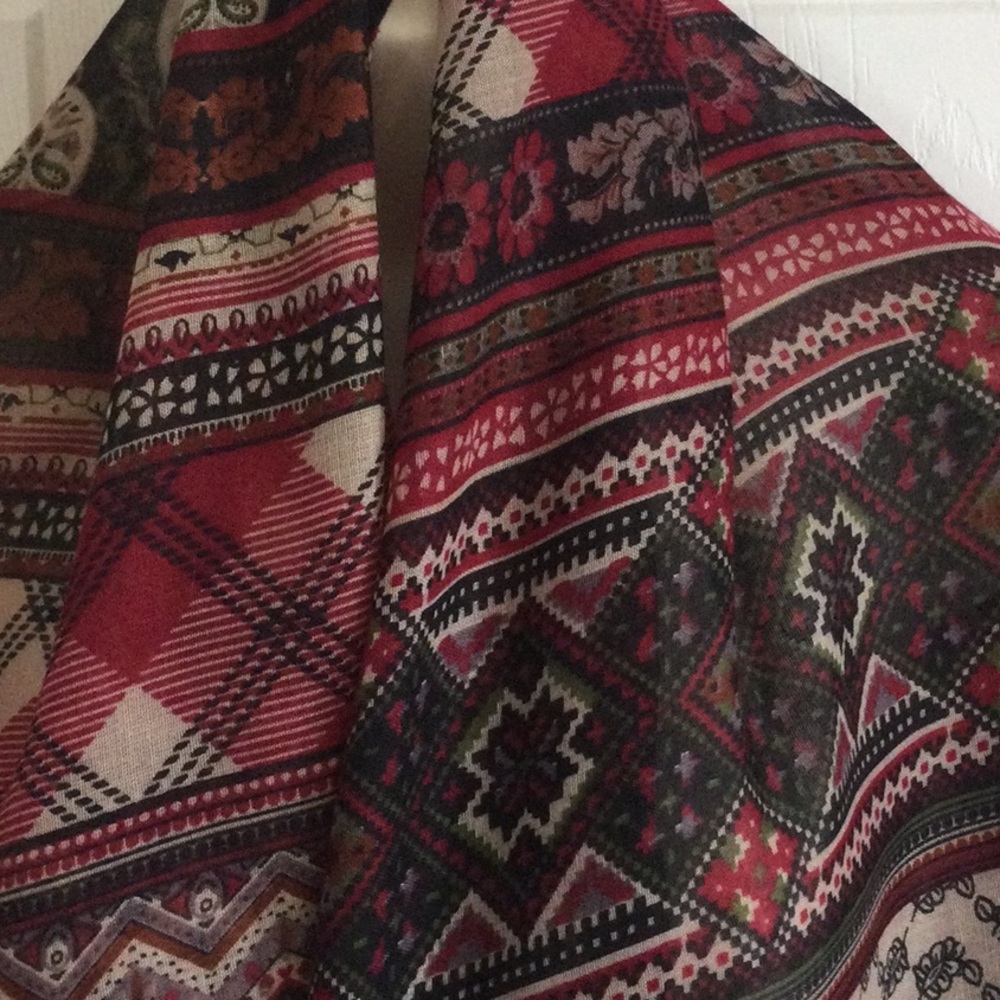 Gold Coast Scarf/Wrap - Picture 2 of 5